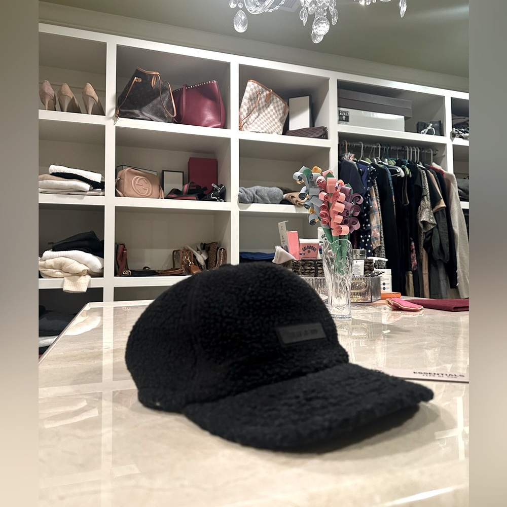 NEW Fear of God essentials hat